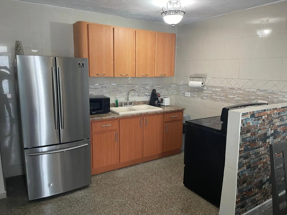 “Lucor D-Eight House” New Entire Home In The Town… Rincon 0*,  Porto Rico